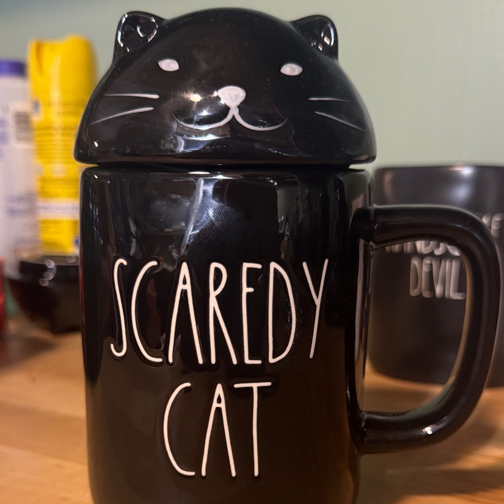 Black Cat Ceramic Mug with Lid